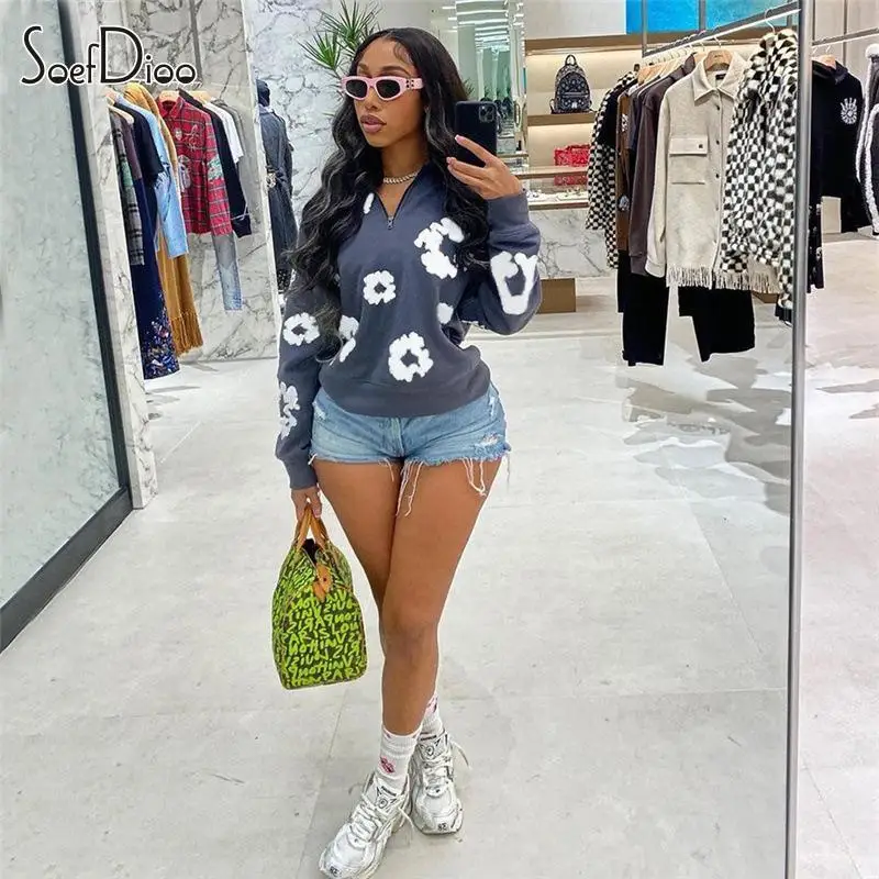 Soefdioo Floral Print Fashion Turn-Down Collar Long Sleeve Loose Pullovers Women Fall 2023 Casual Street Club Regular Sweatshirt
Soefdioo Floral Print Fashion Turn-Down Collar Long Sleeve Loose Pullovers Women Fall 2023 Casual Street Club Regular Sweatshirt
