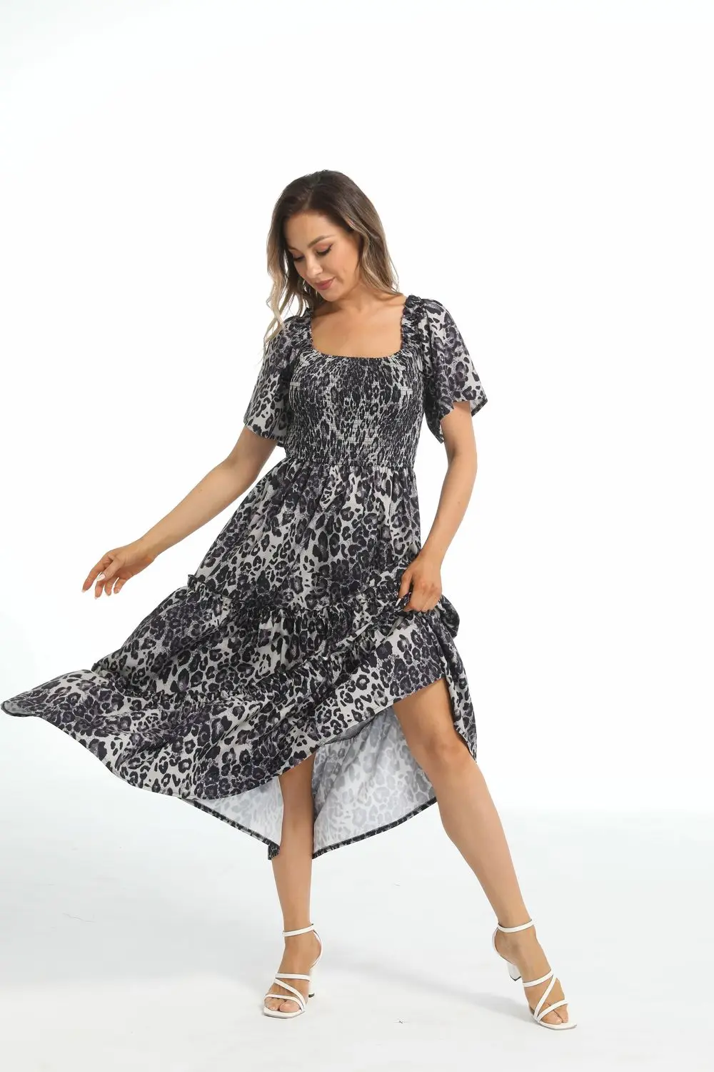 

Женское элегантное платье с квадратным вырезом, Длинное свободное платье-трапеция с коротким рукавом и леопардовым принтом, модель 2024 года