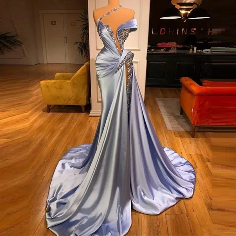 Blue Beaded evening dresses crystals mermaid modest elegant sexy formal evening gown robe de soiree
Blue Beaded evening dresses crystals mermaid modest elegant sexy formal evening gown robe de soiree