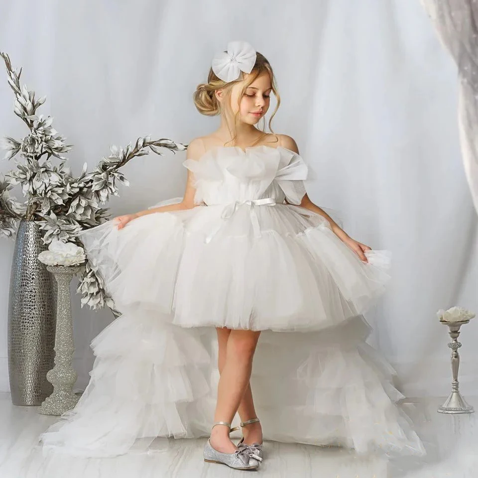 

Layered Ivory Flower Girl Dresses For Wedding Tiered Puffy Tulle with Detachable Train Kids First Communion Ball Gowns