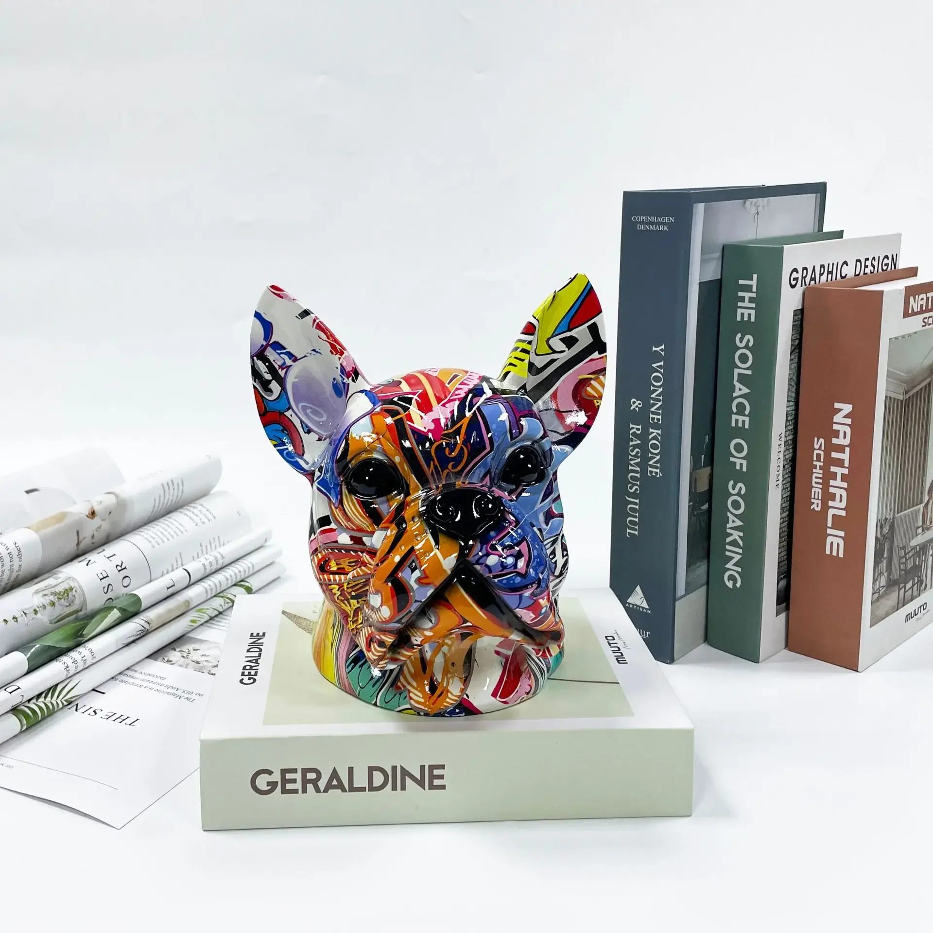 Modern Simple Transfer Bulldog Pendant Statue Creative Resin Dog Head Artifact Home Living Room Room Decoration
Modern Simple Transfer Bulldog Pendant Statue Creative Resin Dog Head Artifact Home Living Room Room Decoration