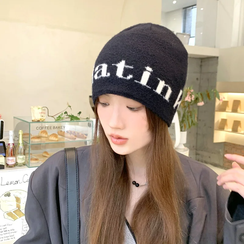 2023 New 1 Hip Hop Product Dome Bag Letter Knit Hat New Hat Ski Hat Winter Warm Knit Hat Outdoor Performance Hat
2023 New 1 Hip Hop Product Dome Bag Letter Knit Hat New Hat Ski Hat Winter Warm Knit Hat Outdoor Performance Hat