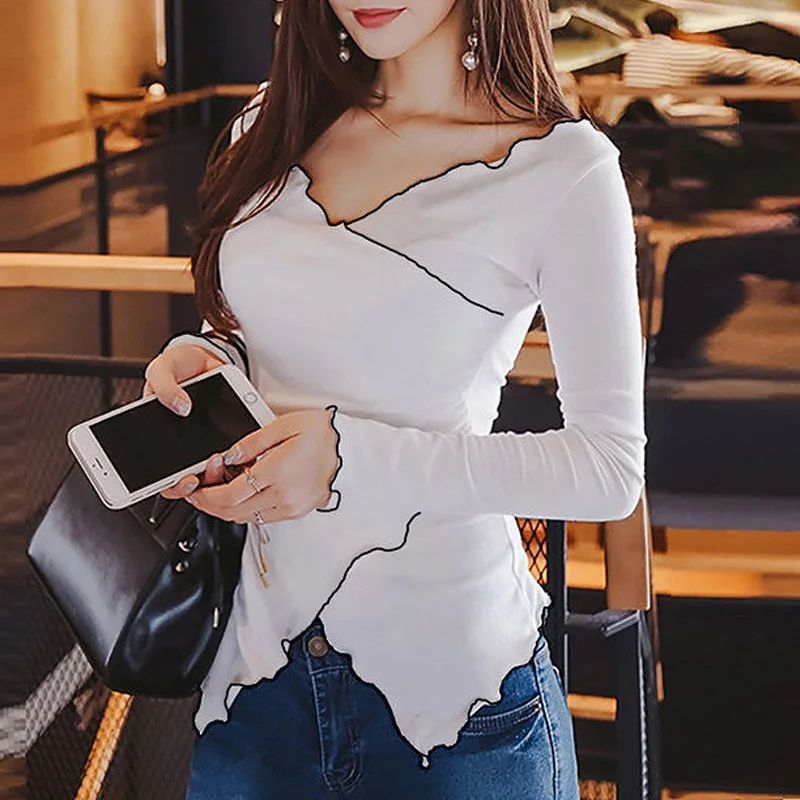 

2023 Spring and Autumn Fashion Sexy Slim Fit Irregular Top Heart Machine V-neck Contrast Asymmetric Long Sleeve Underlay Shirt