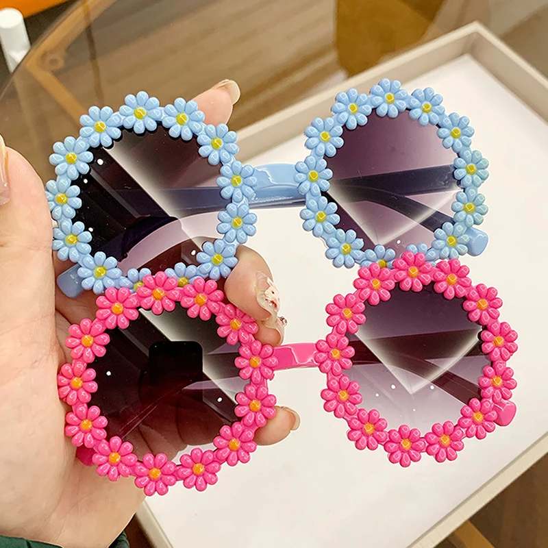 

Cute Daisy Sunglasses Children Outdoor Sun Protection Shades Fashion Funny Party Eyewear Round Flower Sun Glasses For Kids