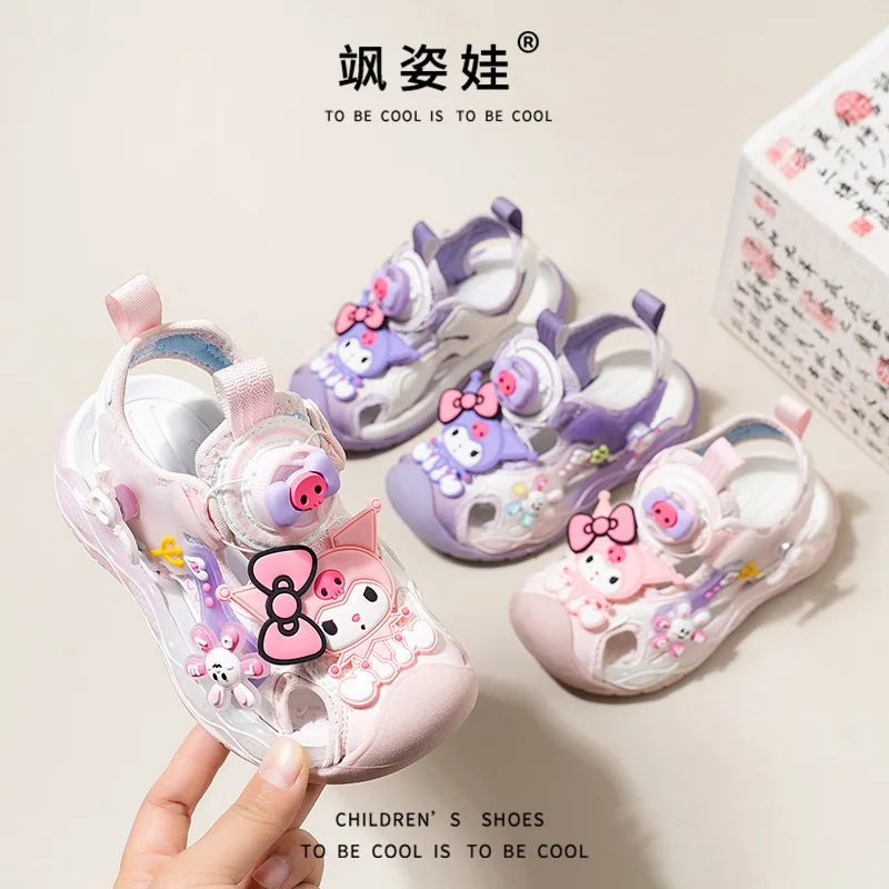

2024 Girls Beach Sandals Kuromi Sanrio Kawaii Anime Button Shoes Summer Sweet Cute Soft-Soled Babys Sneakers Tide Gift for Kids