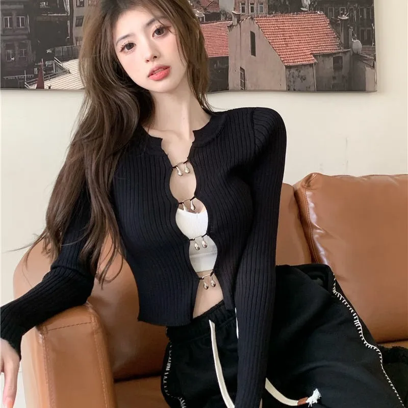 Long Sleeve Top T Shirts Streetwear Korean Cardigan for Women Autumn Winter Ribbed Knit Sweater with Metal Buckle Solid Cropped
Long Sleeve Top T Shirts Streetwear Korean Cardigan for Women Autumn Winter Ribbed Knit Sweater with Metal Buckle Solid Cropped