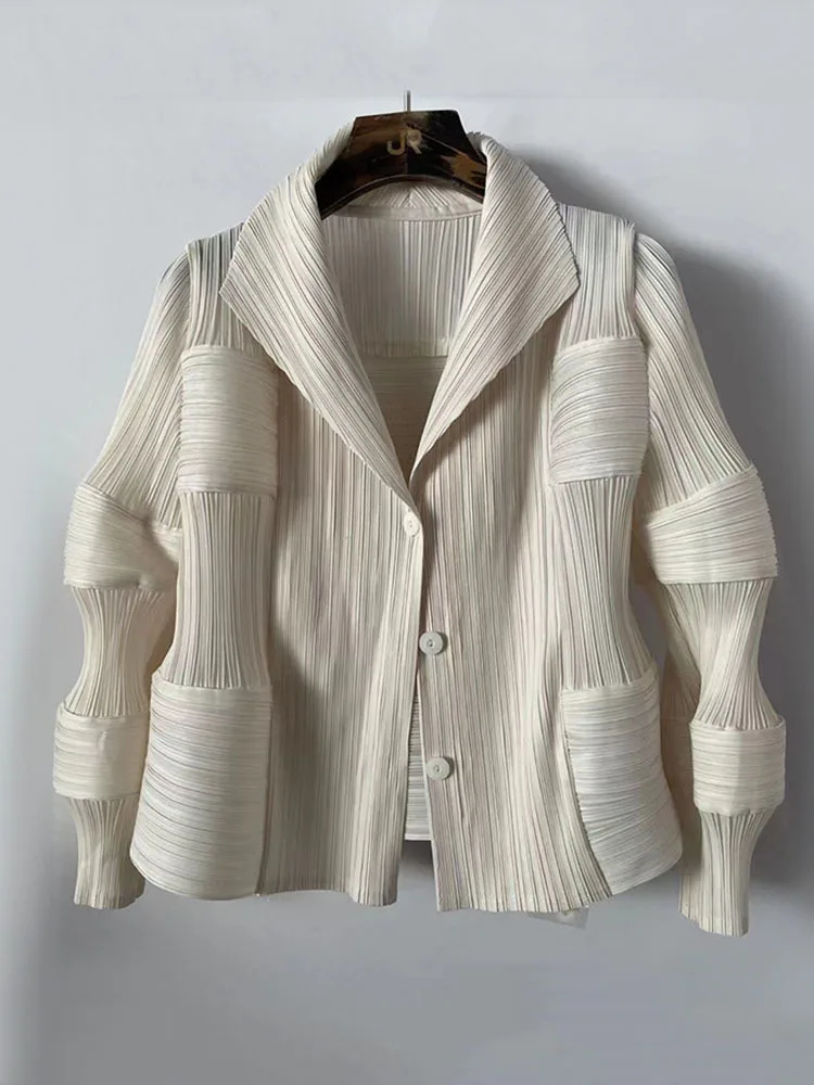 YUDX Miyake Women Pleated Coat Solid Lapel Long Sleeve Single Breasted Elegant Short Jacket Casual Style 2023 Autumn Fashion
YUDX Miyake Women Pleated Coat Solid Lapel Long Sleeve Single Breasted Elegant Short Jacket Casual Style 2023 Autumn Fashion