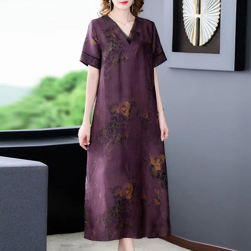 V-Neck Short Sleeve Women Dress 2023 Summer High End Luxury Mom Temperament Retro Printed Loose Mulberry Silk Long Dress Z1021
V-Neck Short Sleeve Women Dress 2023 Summer High End Luxury Mom Temperament Retro Printed Loose Mulberry Silk Long Dress Z1021
