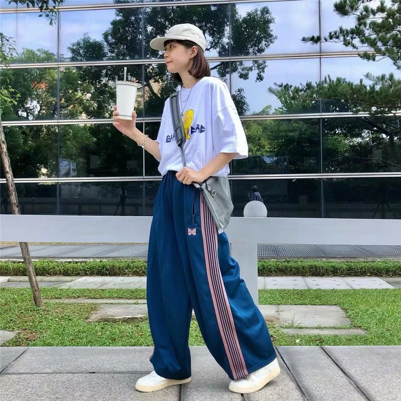 Good Quality Needles AWGE Trousers Embroidery Butterfly Track Women Pants Purple Stripe Wide Hem Needles Fashion Sweatpants Men
Good Quality Needles AWGE Trousers Embroidery Butterfly Track Women Pants Purple Stripe Wide Hem Needles Fashion Sweatpants Men