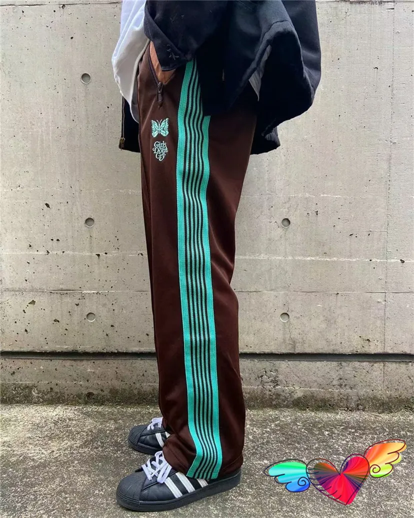 2022 Embroidery Logo Girls Don’t Cry Pants Needles Sweatpants Men Women Blue Webbing Stripe Butterfly AWGE Needles Pants
2022 Embroidery Logo Girls Don’t Cry Pants Needles Sweatpants Men Women Blue Webbing Stripe Butterfly AWGE Needles Pants