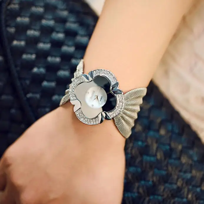 Lady Diamond Bracelet Watch Mirror Luxury Quartz Watch Cloth Strap Fashion Casual Wristwatch Analog Dial Fashionable Clock
Lady Diamond Bracelet Watch Mirror Luxury Quartz Watch Cloth Strap Fashion Casual Wristwatch Analog Dial Fashionable Clock