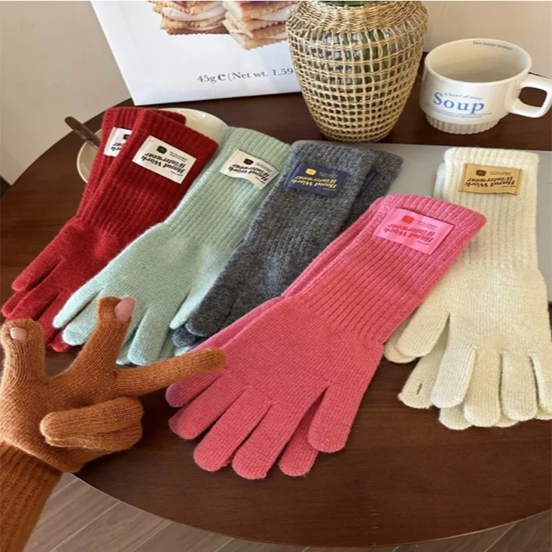 Fashion Solid Color Touch Screen Knitted Gloves Women Winter Gloves Warm Gloves Solid Work Gloves Mittens For Women 
Fashion Solid Color Touch Screen Knitted Gloves Women Winter Gloves Warm Gloves Solid Work Gloves Mittens For Women