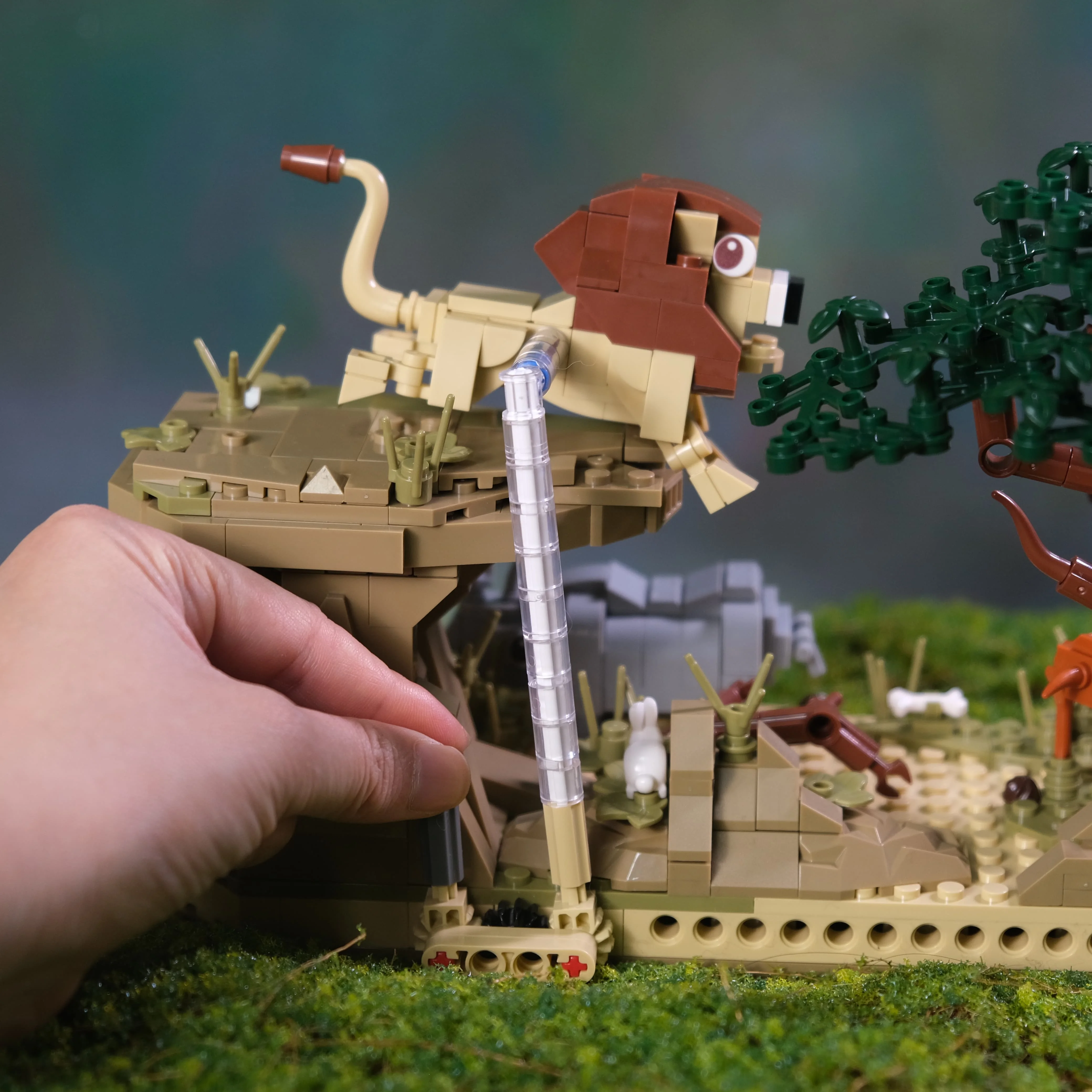 755PCS Creative Tropical Forest Building Blocks Cute Animal Lion Zoo Model Bricks Assemble Toys Birthday Gift for Adults Kids 755PCS Creative Tropical Forest Building Blocks Cute Animal Lion Zoo Model Bricks Assemble Toys Birthday Gift for Adults Kids