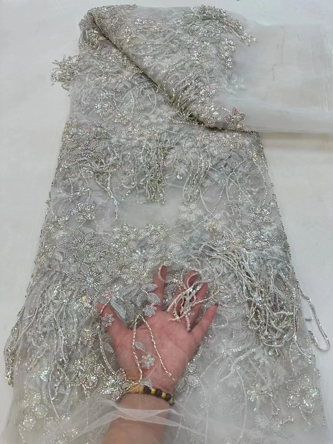 African Sequins Beaded Lace Fabrics 2024 High Quality Sequence Embroidery French Nigerian Lace Fabric For Wedding Dress Sewing
African Sequins Beaded Lace Fabrics 2024 High Quality Sequence Embroidery French Nigerian Lace Fabric For Wedding Dress Sewing