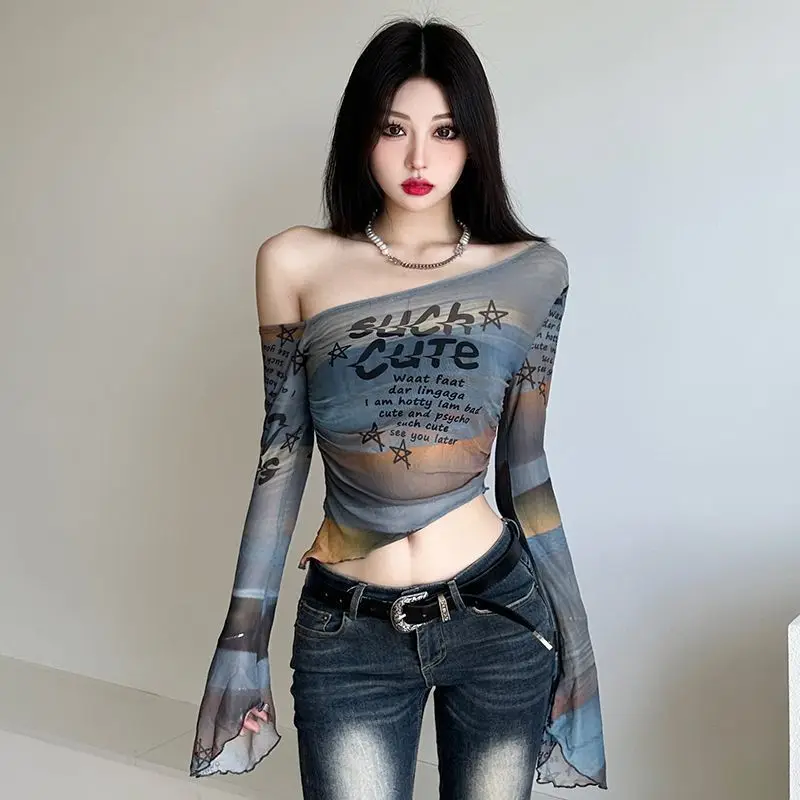 Y2k Aesthetics Gothic Crop Tops Women Harajuku Sexy Long Sleeve Irregular T-shirt Streetwear Japanese Letter Print Slim Tees New
Y2k Aesthetics Gothic Crop Tops Women Harajuku Sexy Long Sleeve Irregular T-shirt Streetwear Japanese Letter Print Slim Tees New