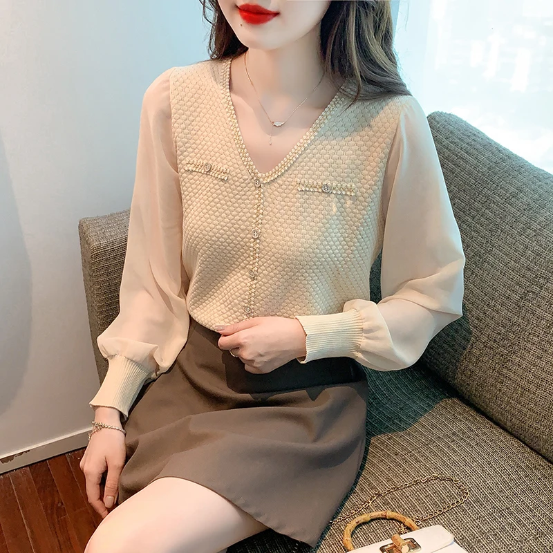 2023 Spring New V Neck Fashion Versatile Chiffon Puff Sleeve Patchwork Knitwear Female Top Free Shipping
2023 Spring New V Neck Fashion Versatile Chiffon Puff Sleeve Patchwork Knitwear Female Top Free Shipping