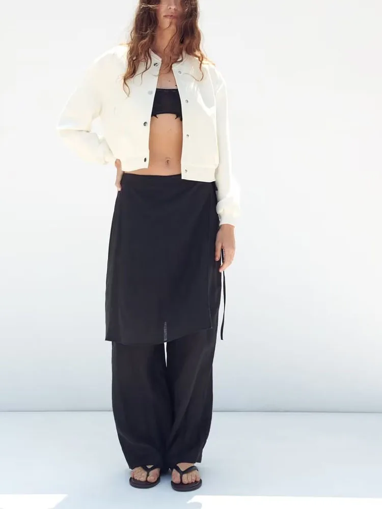 2023 summer new women's white loose casual fashion all-match temperament stand-up collar long-sleeved short bomber jacket
2023 summer new women's white loose casual fashion all-match temperament stand-up collar long-sleeved short bomber jacket