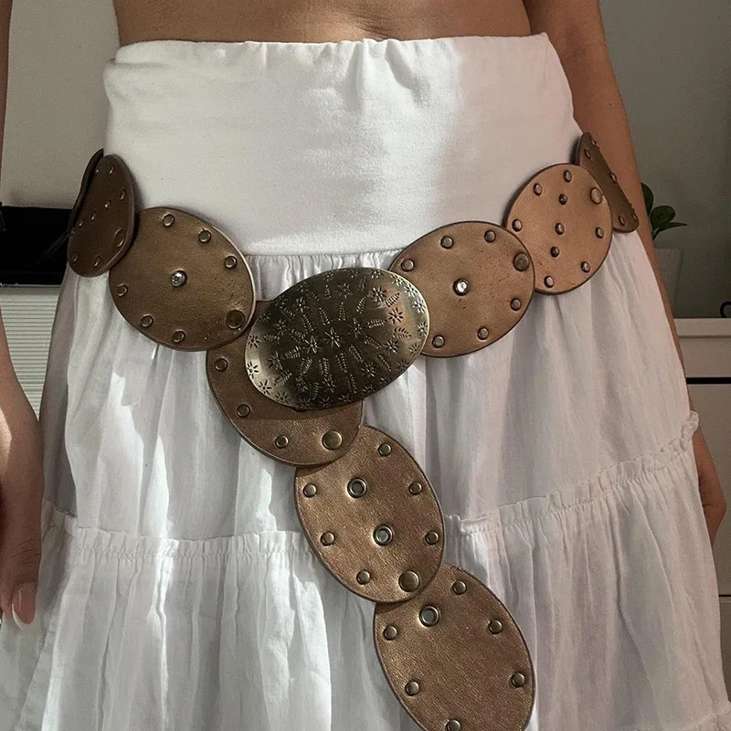 Personalized Disc Decoration Belt Retro Rivet Oval Spliced Wide Waist Belt Exaggerated Cowboy Waistband Belt for Dress Sweater
Personalized Disc Decoration Belt Retro Rivet Oval Spliced Wide Waist Belt Exaggerated Cowboy Waistband Belt for Dress Sweater