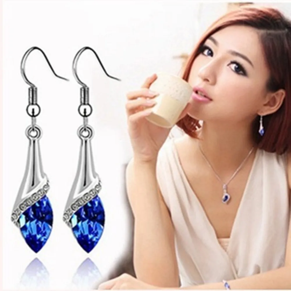 Flash Diamond Crystal Horse Eye Earrings Romantic Shiny Earrings for Women Luxury Quality Jewelry Girls Gift Valentine's Day
Flash Diamond Crystal Horse Eye Earrings Romantic Shiny Earrings for Women Luxury Quality Jewelry Girls Gift Valentine's Day