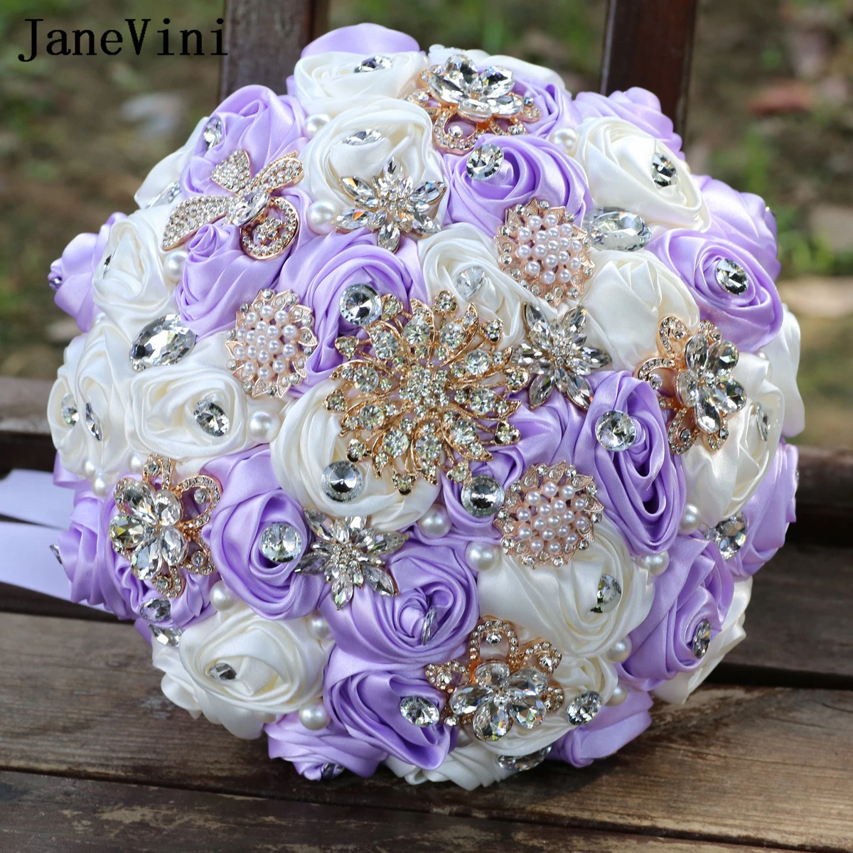 

JaneVini Luxury Rhinestone Pearls Crystal Wedding Bouquet Light Purple Rose Bride Flowers Artificial Bridal Hand Bouquet Buquês