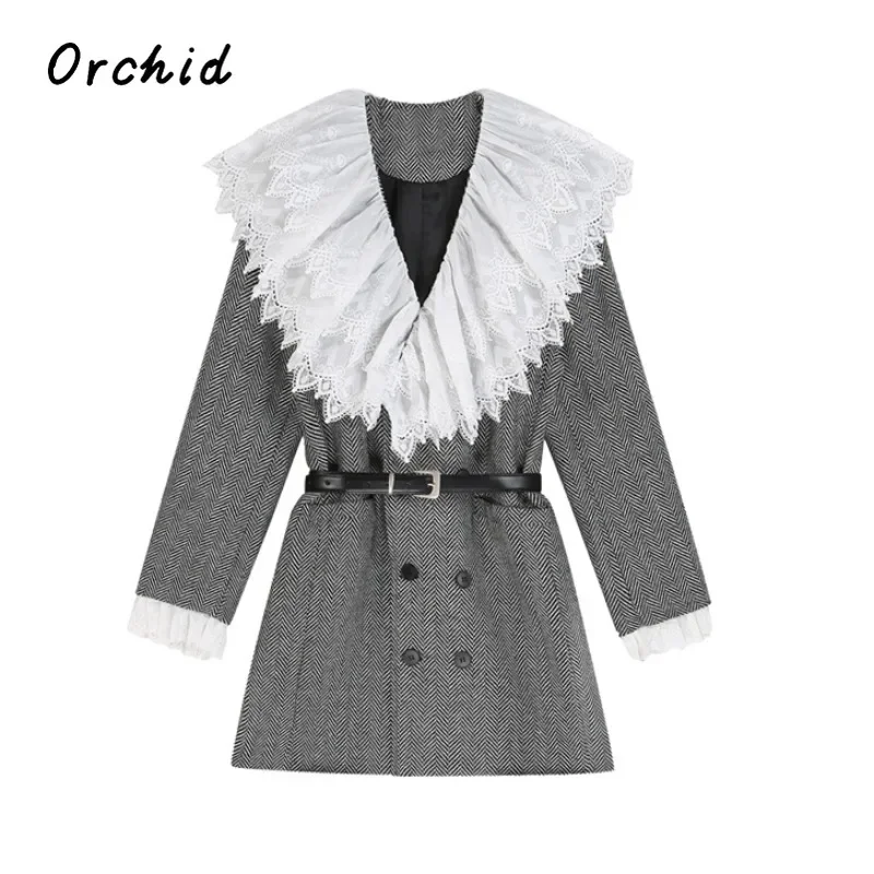 England Style Elegant Blazer Coats Women Patchwork V-neck Retro Striped Jacket 2023 Autumn Winter Double Breasted High-end Coat
England Style Elegant Blazer Coats Women Patchwork V-neck Retro Striped Jacket 2023 Autumn Winter Double Breasted High-end Coat