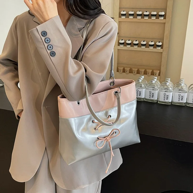 

Casual Tote Large Capacity Crossbody Bag for Women Color Blocking Fashionable and Minimalist Bag High-end One Shoulder Handbag
