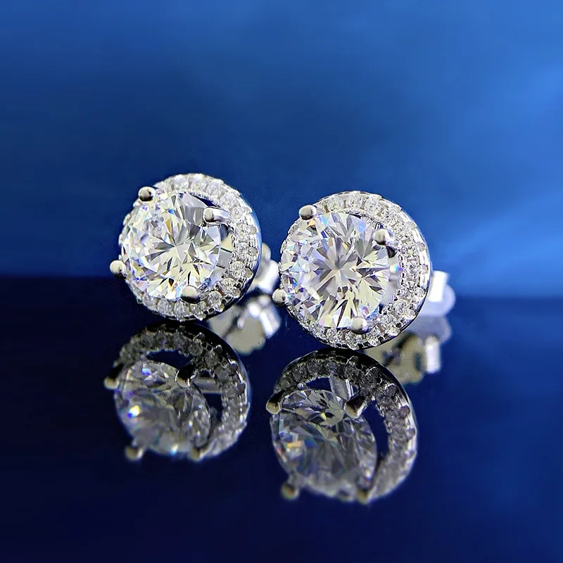 

2023 New Round Full Diamond Classic Earstuds Inlaid with Super Sparkling Zirconium Stone for Women with Noble and Elegant Temper