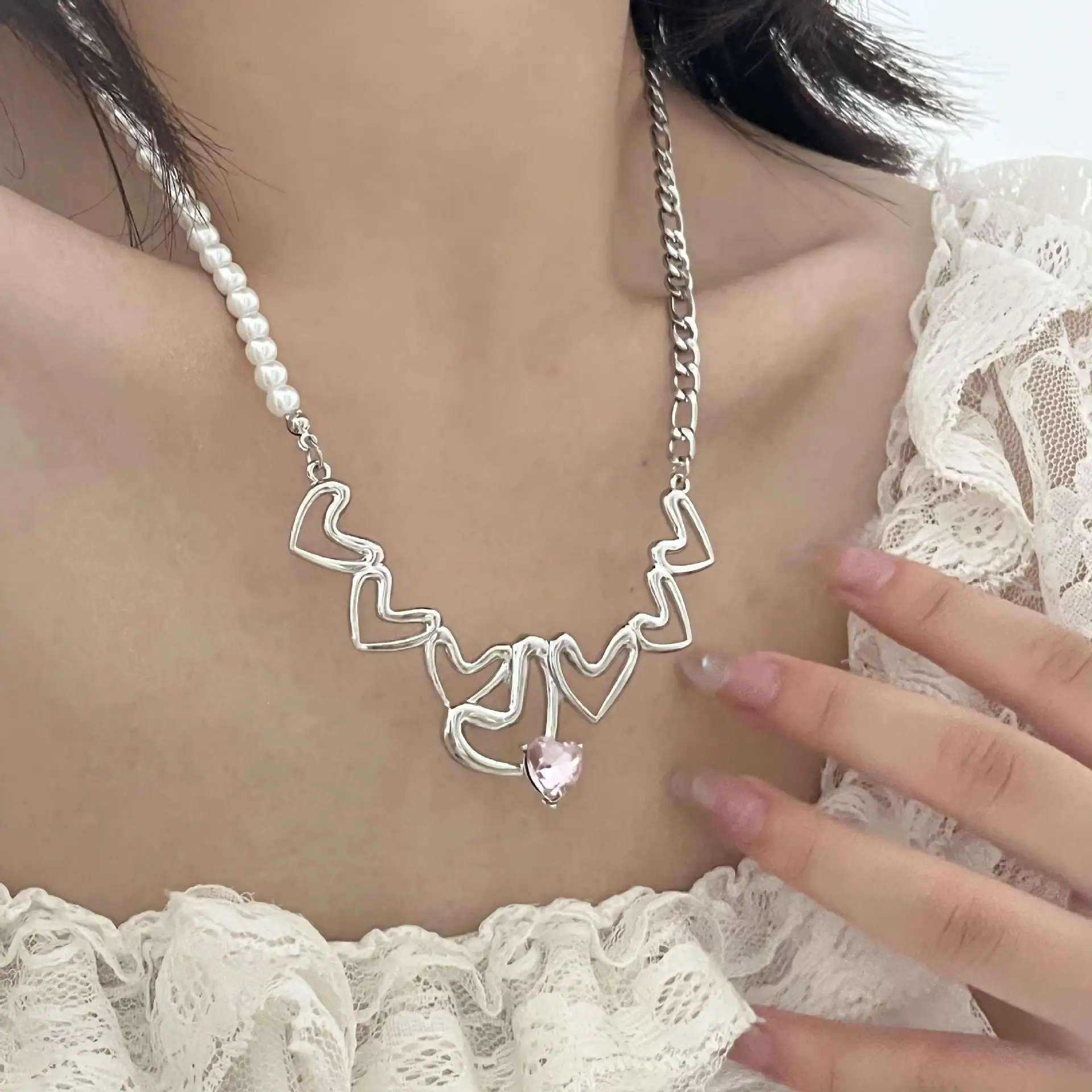 

Sweet and cool fashion pearl metal love chain clavicle chain niche design sense necklace with earrings for women Free shipping