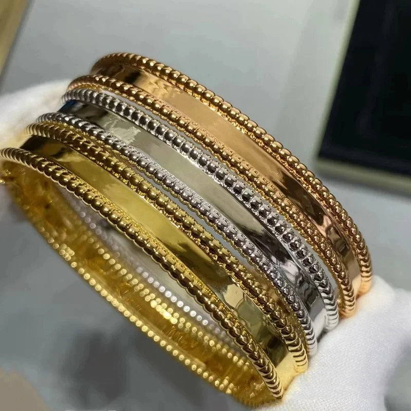 100% S925 sterling silver high quality Luxury Bracelet Ladies Jewelry Bracelet Ladies Friend Gift for mother
100% S925 sterling silver high quality Luxury Bracelet Ladies Jewelry Bracelet Ladies Friend Gift for mother