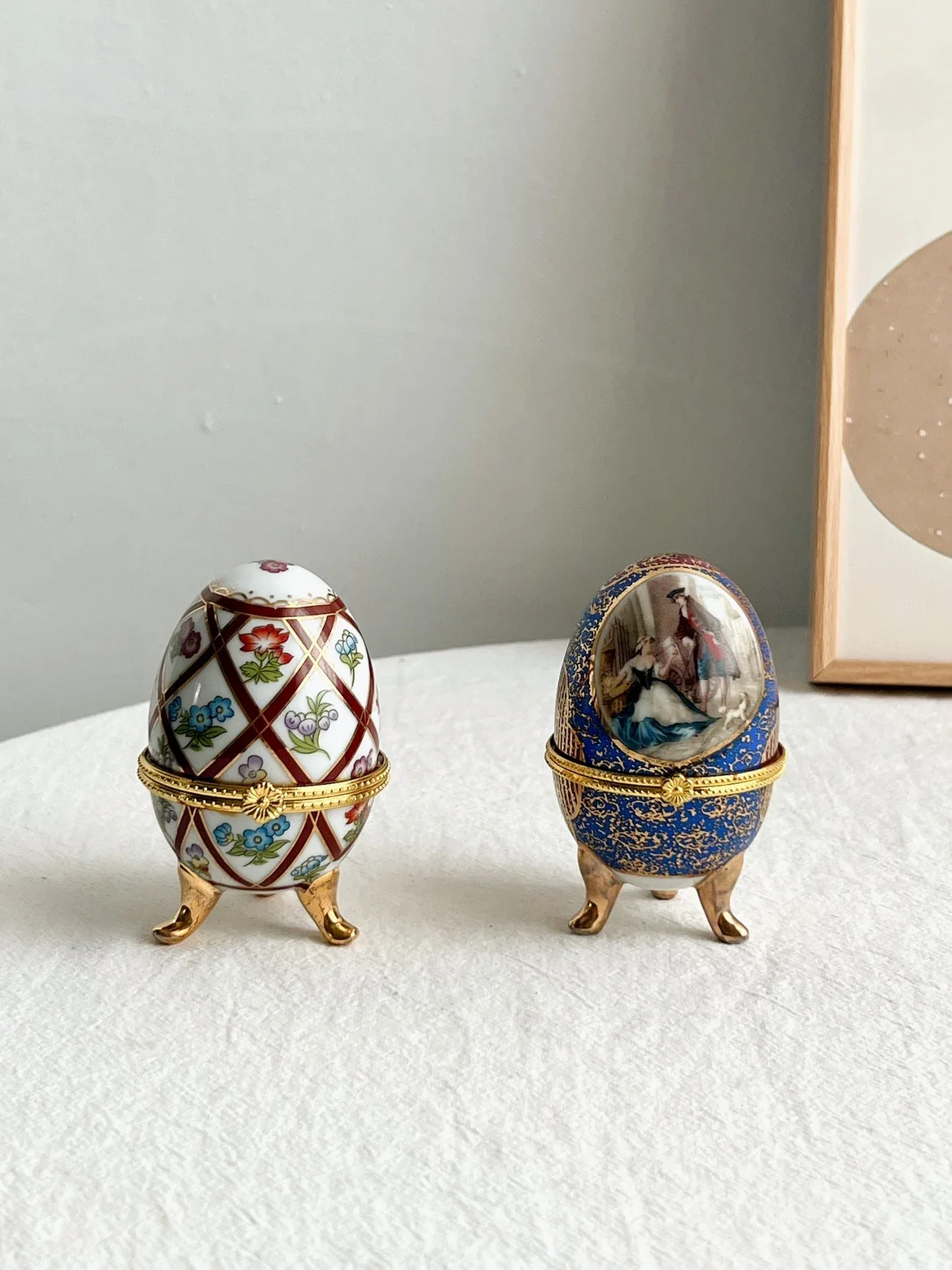 

The export of old goods is not perfect and has traces of time. Australian brands specially designed egg shaped ceramic jewelry b