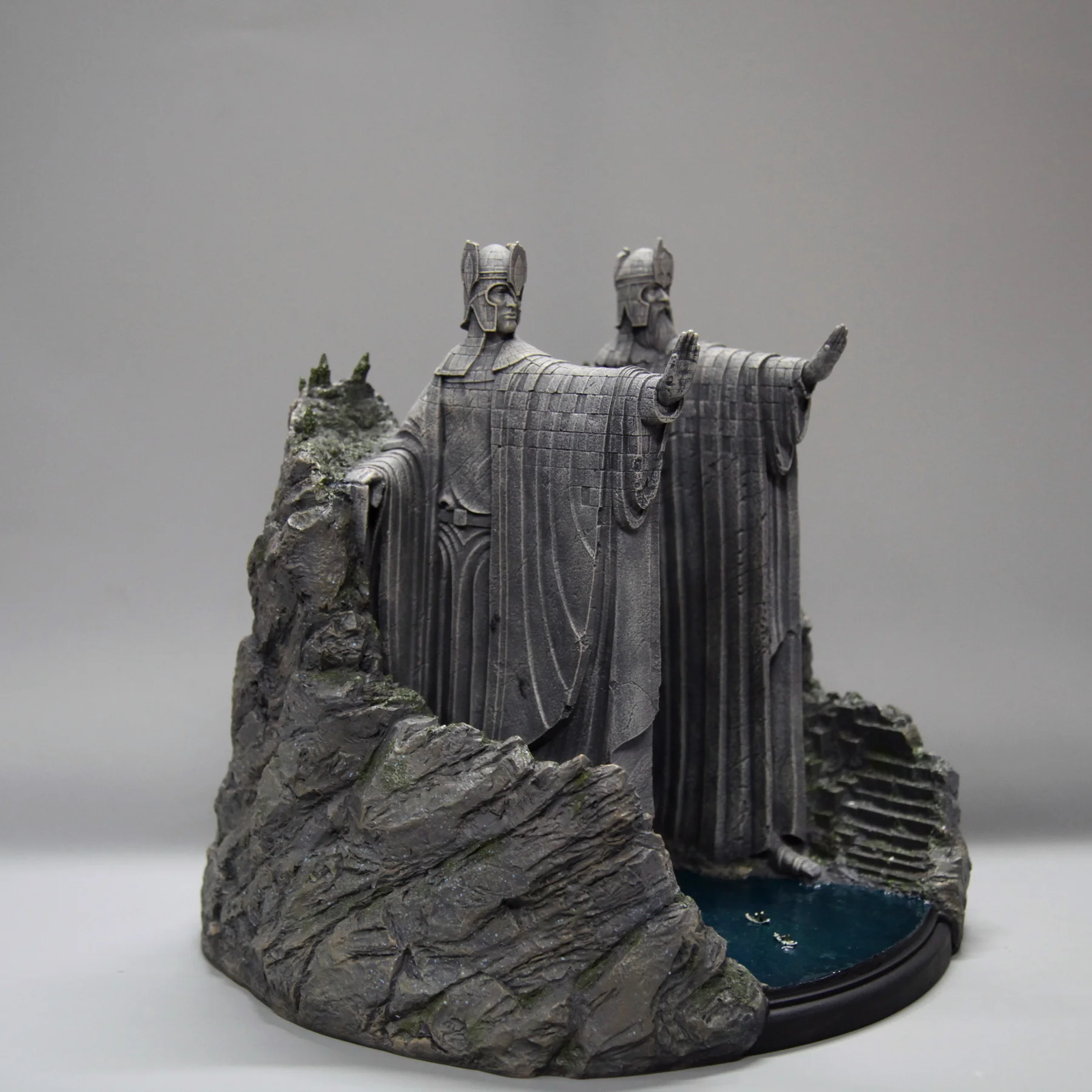 Gondor дверь волшебное кольцо ворота аргоната Gk статуя из смолы экшн-фигурка украшение Коллекционная модель игрушки Фигурки подарок 34 см
Gondor дверь волшебное кольцо ворота аргоната Gk статуя из смолы экшн-фигурка украшение Коллекционная модель игрушки Фигурки подарок 34 см