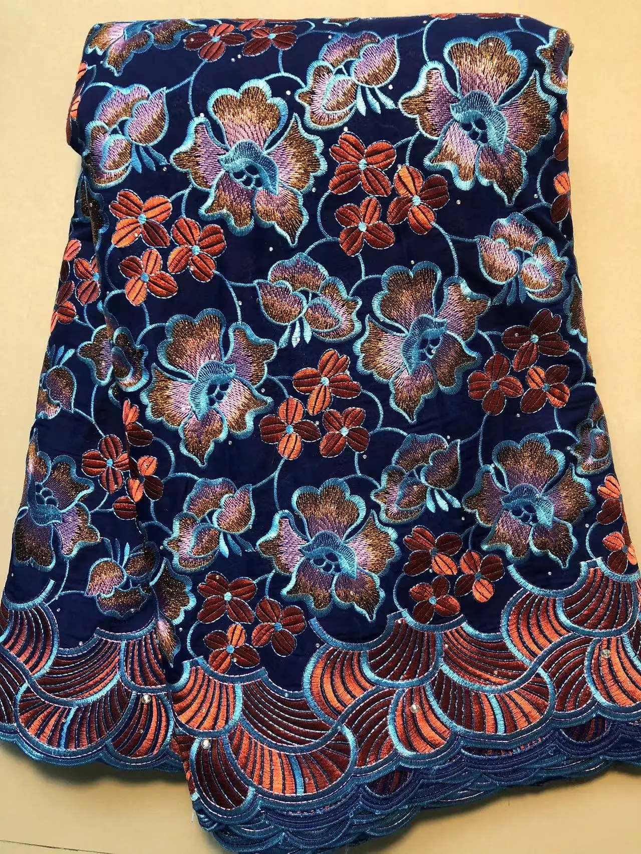 May Lace Latest Dry Cotton Lace Fabric 2023 High Quality Swiss Voile Lace With Stones Embroidery African Lace Fabric For Dresses
May Lace Latest Dry Cotton Lace Fabric 2023 High Quality Swiss Voile Lace With Stones Embroidery African Lace Fabric For Dresses
