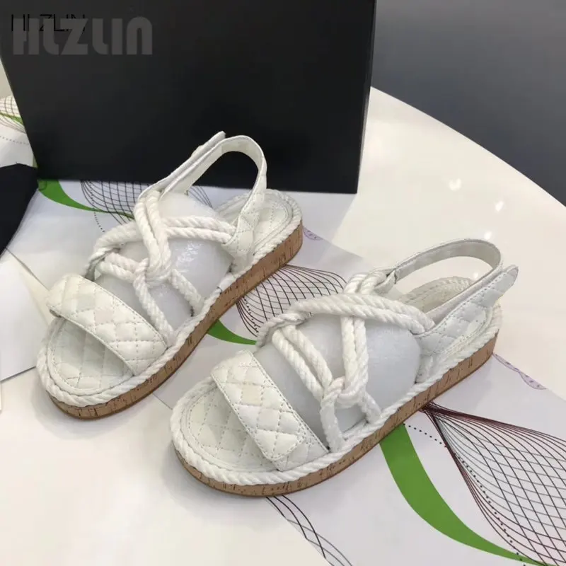 2022 New Fashion Leather Ladies Slippers Fashion Woven Thick Sole Sandals and Slippers Casual Beach Outdoor Open Toe Sandals
2022 New Fashion Leather Ladies Slippers Fashion Woven Thick Sole Sandals and Slippers Casual Beach Outdoor Open Toe Sandals