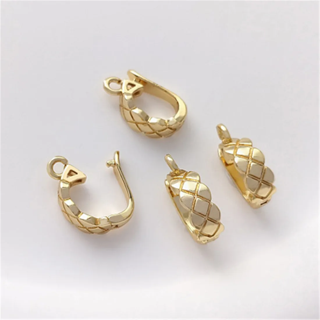 14K Gold Package Color Protection Diamond Pattern Fashion Universal Buckle Pearl Necklace Pendant Buckle DIY Accessories B990
14K Gold Package Color Protection Diamond Pattern Fashion Universal Buckle Pearl Necklace Pendant Buckle DIY Accessories B990
