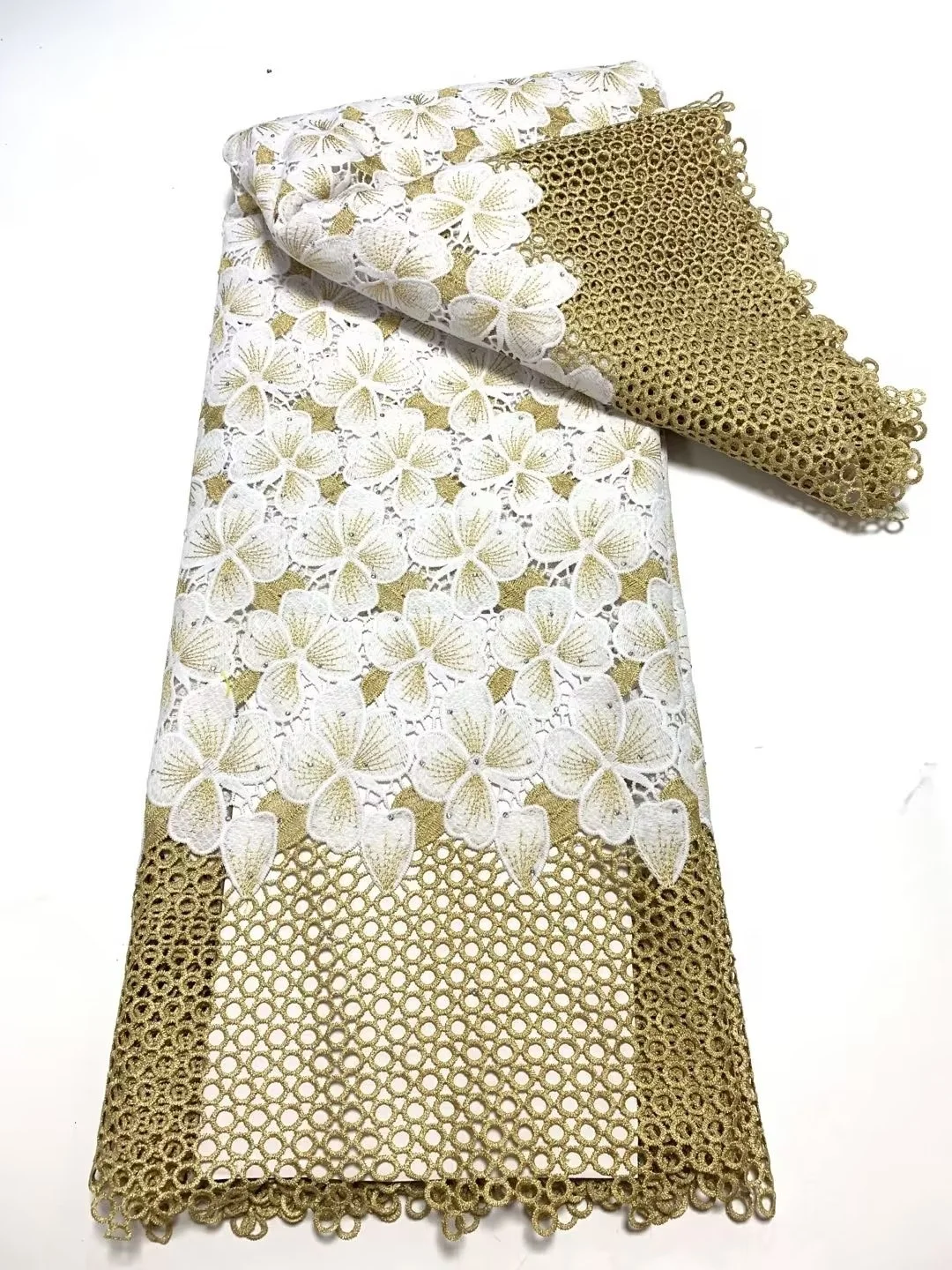 

Французская белая Водорастворимая гипюровая кружевная ткань 2022 вышивка нигерийская Кружевная Ткань 5 ярдов для женщин на свадьбу