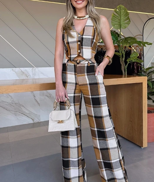 Tow Piece Set Women Outfits 2023 Autumn 2023 Fashion Checker Sleeveless V-Neck Button Vest Top & Elegant Straight Pants Set
Tow Piece Set Women Outfits 2023 Autumn 2023 Fashion Checker Sleeveless V-Neck Button Vest Top & Elegant Straight Pants Set