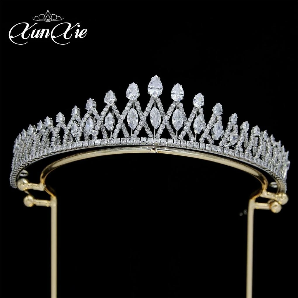 XUNXIE Vintage Crystal Wedding Tiara For Bride Headband Queen Bridal Crowns Gift Crown Girlfriend Headpiece Vintage Tiaras
XUNXIE Vintage Crystal Wedding Tiara For Bride Headband Queen Bridal Crowns Gift Crown Girlfriend Headpiece Vintage Tiaras