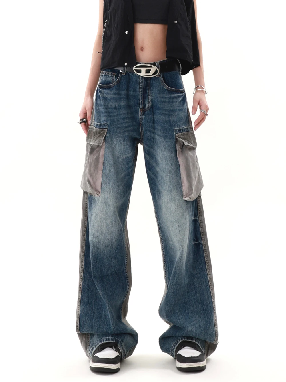 Big Pocket Jeans Women Wide Leg Spliced Y2k Original Cargo Trousers Streetwear Casual Fashion Straight-leg Street Denim Pants
Big Pocket Jeans Women Wide Leg Spliced Y2k Original Cargo Trousers Streetwear Casual Fashion Straight-leg Street Denim Pants