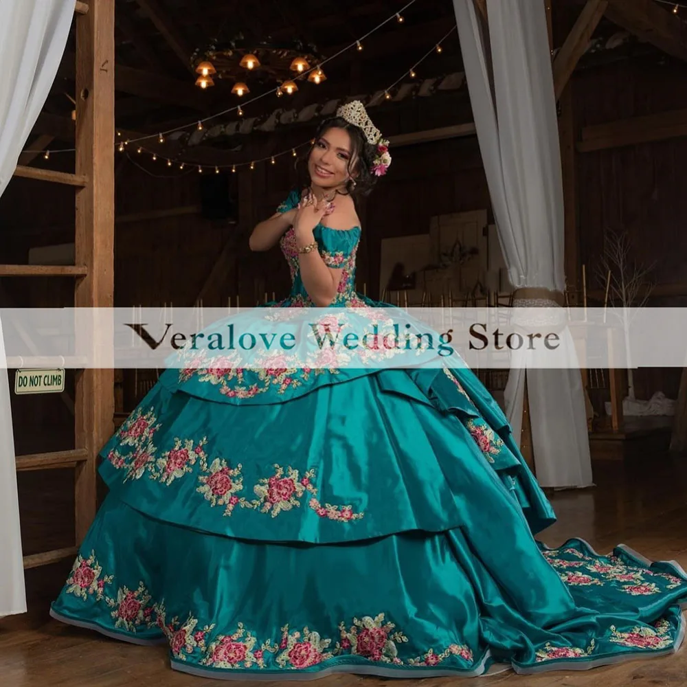 Charro Off Shoulder Quinceañera Dresses Beaded Embroidery Appliqués Ruffles Puffy Skirt Corset Mexican Prom Dance Dress
Charro Off Shoulder Quinceañera Dresses Beaded Embroidery Appliqués Ruffles Puffy Skirt Corset Mexican Prom Dance Dress