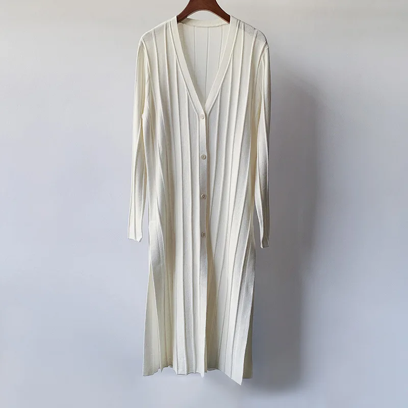 Новинка 2022, женская одежда для ранней весны, длинный шерстяной свитер с V-образным вырезом, однотонный элегантный однобортный Повседневный Кардиган с длинными рукавами
Новинка 2022, женская одежда для ранней весны, длинный шерстяной свитер с V-образным вырезом, однотонный элегантный однобортный Повседневный Кардиган с длинными рукавами