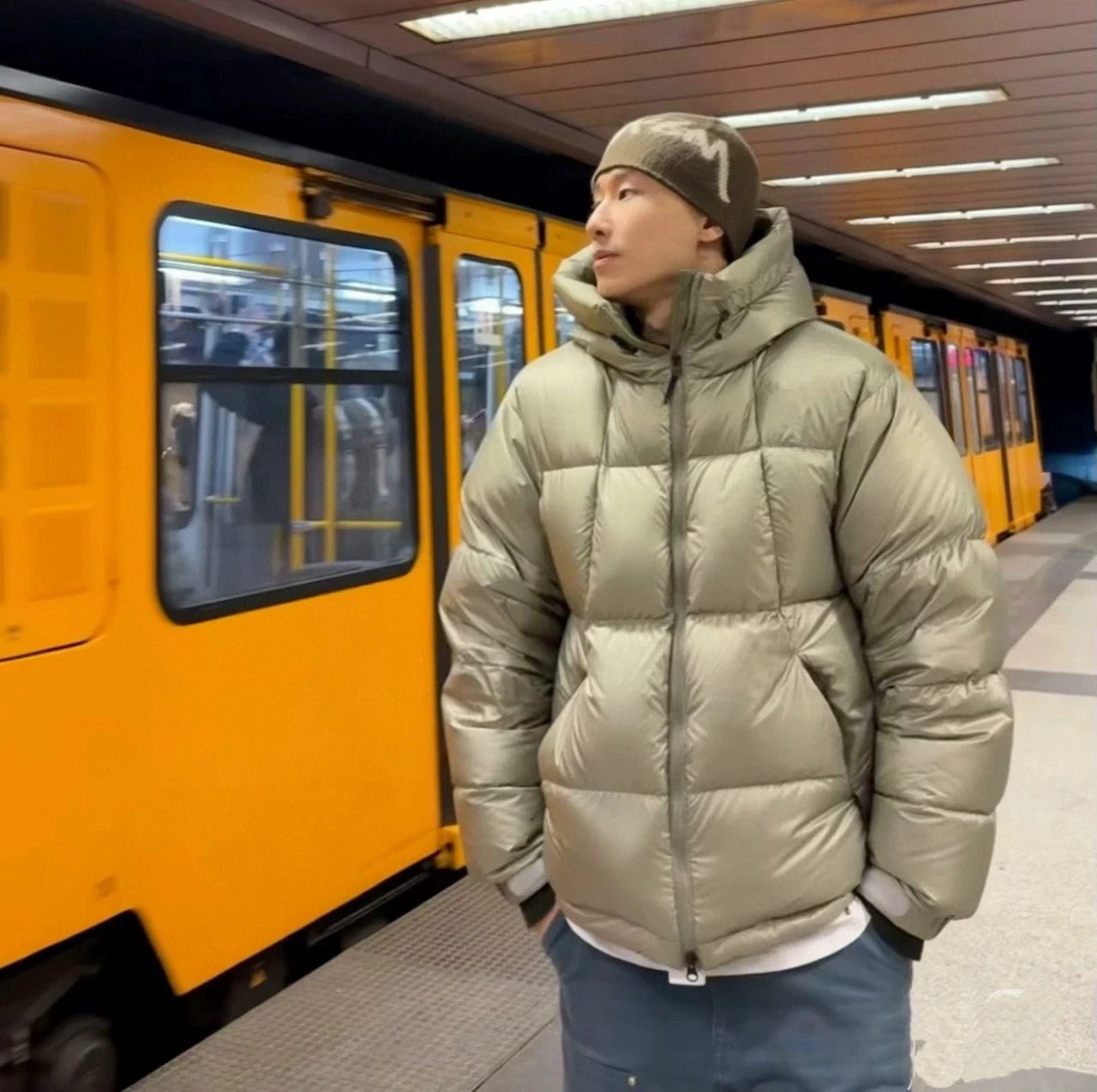 سترة GDW PerTEX Quantum معزولة بالريش مع غطاء للرأس، دافئة ومريحة، بأسلوب شبابي عصري، سميكة للخريف والشتاء سترة GDW PerTEX Quantum معزولة بالريش مع غطاء للرأس، دافئة ومريحة، بأسلوب شبابي عصري، سميكة للخريف والشتاء