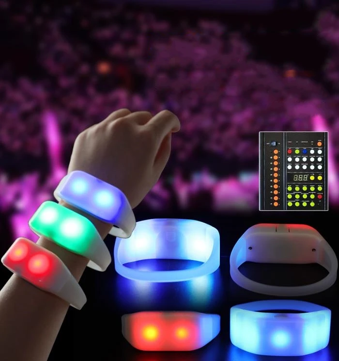 Браслет из силикона с изменением цвета RGB, 41 клавиша, 400 метров, 10 зон, пульт дистанционного управления, светящийся браслет SN4543
Браслет из силикона с изменением цвета RGB, 41 клавиша, 400 метров, 10 зон, пульт дистанционного управления, светящийся браслет SN4543
