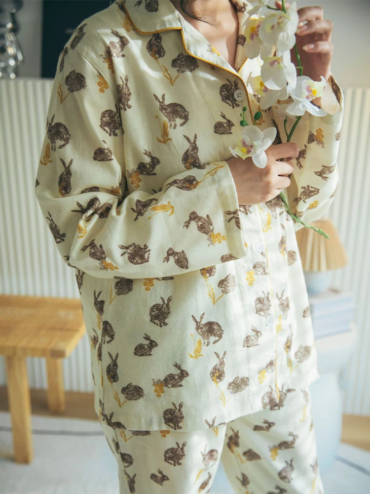 Симпатичный женский пижамный комплект из двух предметов с принтом кролика топ из хлопка с начесом с длинным рукавом Брюки с эластичной талией японская повседневная одежда для отдыха 1905
Симпатичный женский пижамный комплект из двух предметов с принтом кролика топ из хлопка с начесом с длинным рукавом Брюки с эластичной талией японская повседневная одежда для отдыха 1905