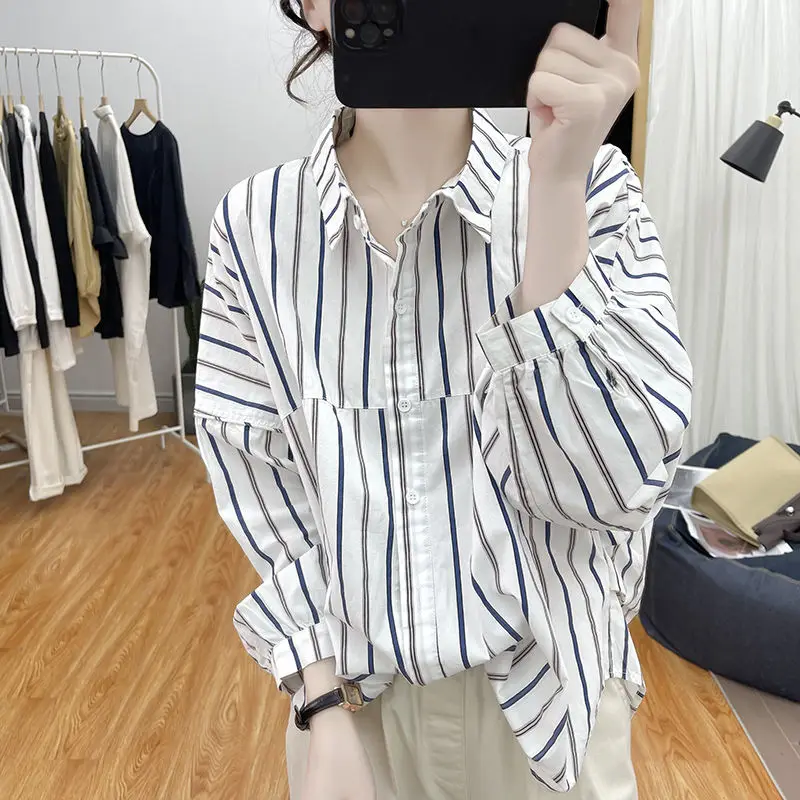 

Autumn Bat Sleeve Stripe Women's 2024 Fashion Spliced Button Loose Vintage Turndown Collar Long Sleeved Casual Shirt Tops