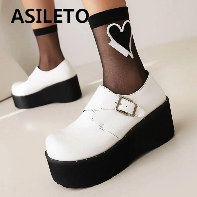 

ASILETO Ladies Pumps Patent Leather Round Toe Wedges 7cm Platform Hill 5cm Buckle Strap Leisure Goth Women Shoes Plus Size 43