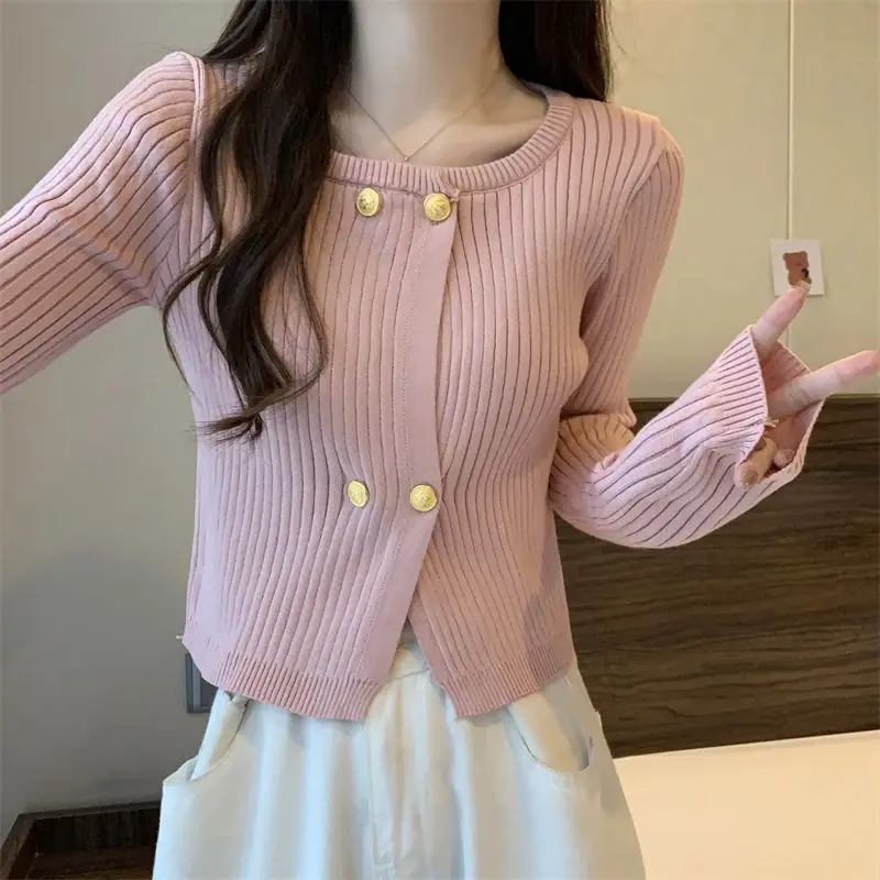 Spring and Autumn 2023 New Square Neck Knitted Top Small Fragrance Vintage Slim Double Breated Sweater Short Knitted Undershirt
Spring and Autumn 2023 New Square Neck Knitted Top Small Fragrance Vintage Slim Double Breated Sweater Short Knitted Undershirt