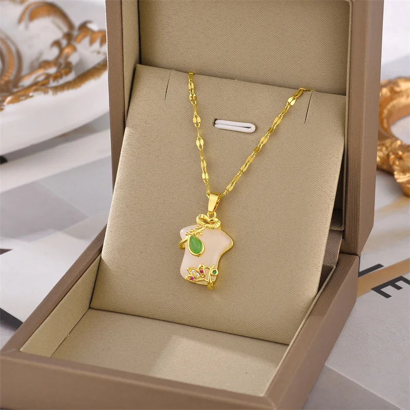 

New Qipao Titanium Steel Necklace Women's Gold Inlaid Jade Lip Chain Chain Bone Chain