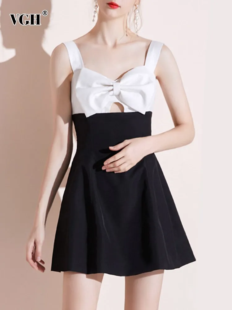 VGH hit color patchwork bowknot backless dress for women square collar sleeveless high waist hollow out elegant dresses female 
VGH hit color patchwork bowknot backless dress for women square collar sleeveless high waist hollow out elegant dresses female