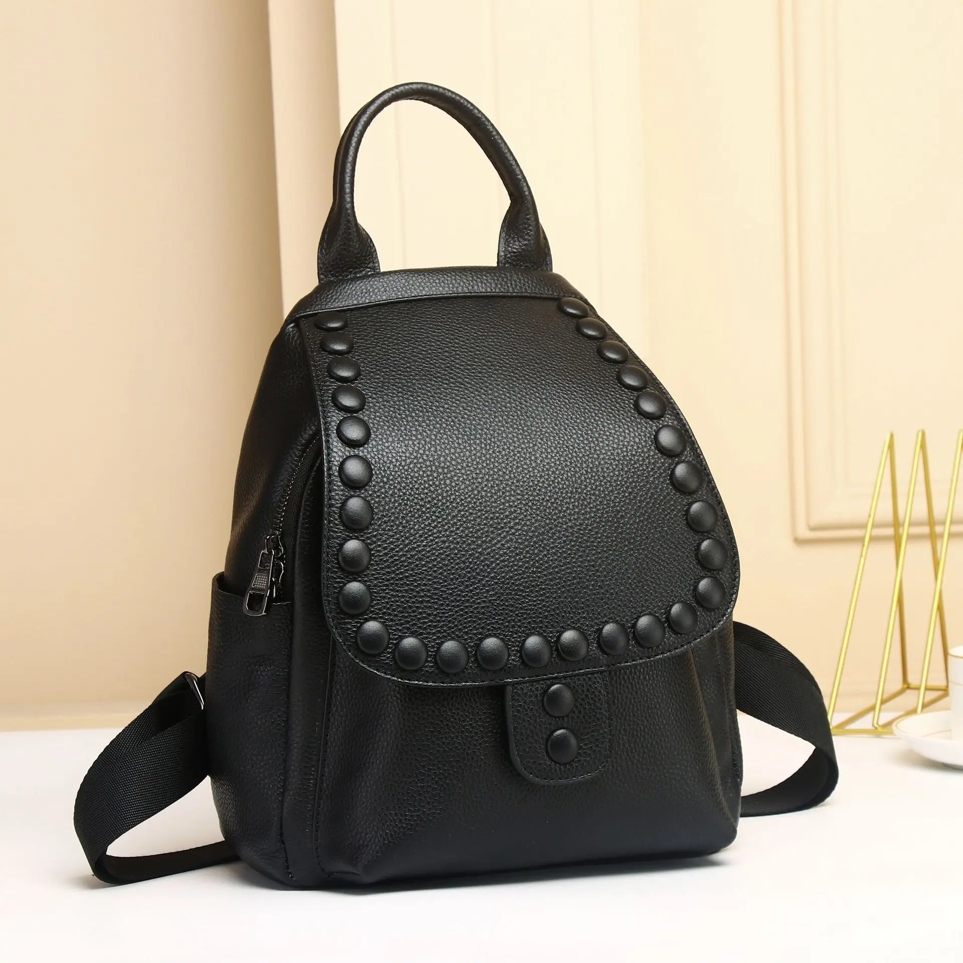 Genuine Leather Backpack Checked Cloth Fashion Luxury Women High Quality Women's Commuting Bag Casual Female Rivet Backpacks
Genuine Leather Backpack Checked Cloth Fashion Luxury Women High Quality Women's Commuting Bag Casual Female Rivet Backpacks