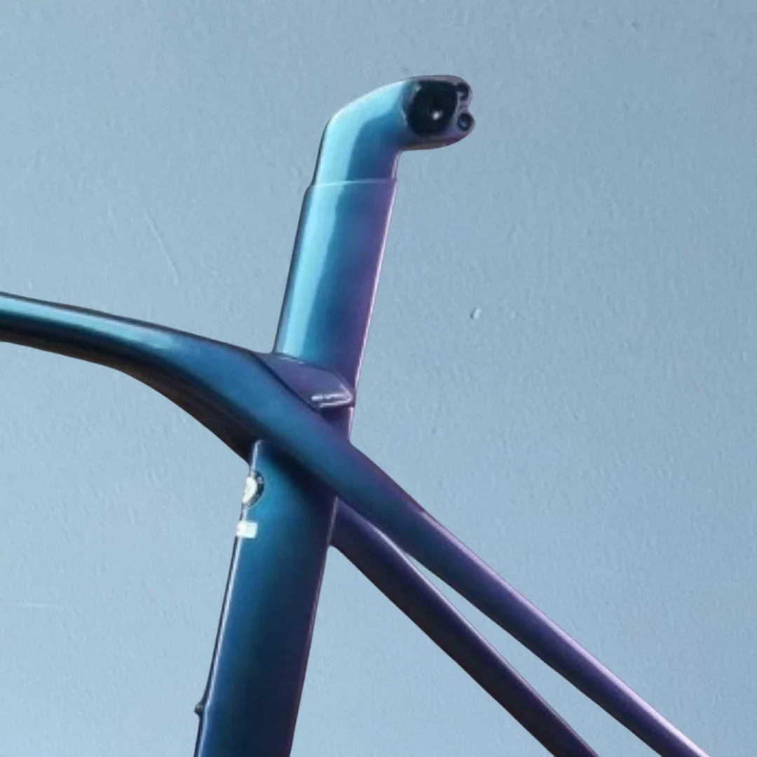 2022 SLR Disc Carbon Road Bicycle Frame T47 Custom Painting Contact Us for More Pictures
2022 SLR Disc Carbon Road Bicycle Frame T47 Custom Painting Contact Us for More Pictures